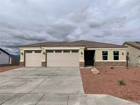 3273 Whitehead Ave, Kingman, AZ 86401