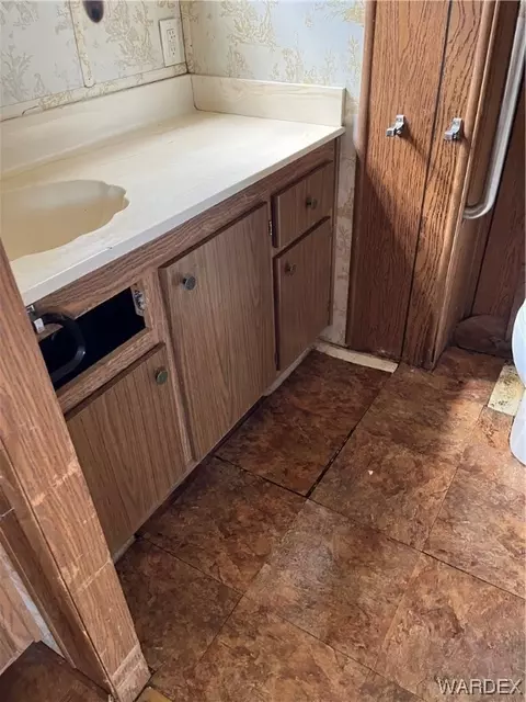 2330 E Suffock Ave, Kingman, AZ 86409 photo 9