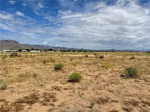 049 N Swing St, Kingman, AZ 86409