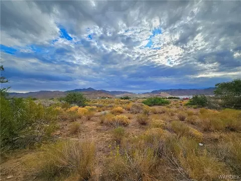 7561 N Ware Dr, Golden Valley, AZ 86413