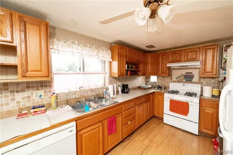 2820 E Suffock Ave, Kingman, AZ 86409 photo 10