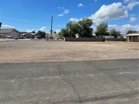 3735 Normando Dr, Bullhead City, AZ 86442