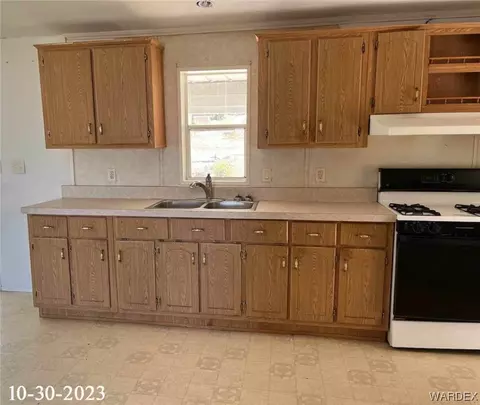 9800 E Bullet Ct, Hackberry, AZ 86411 photo 10