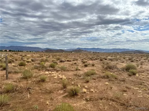 142 E B E Brooks Blvd # A, Kingman, AZ 86409 photo 3