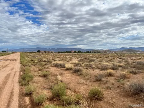 142 E B E Brooks Blvd # A, Kingman, AZ 86409 photo 12