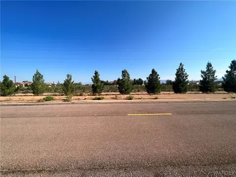 142 E B E Brooks Blvd # A, Kingman, AZ 86409 photo 6