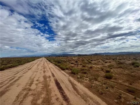 142 E B E Brooks Blvd # A, Kingman, AZ 86409 photo 7
