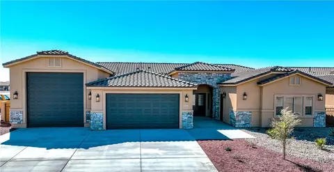 2194 E Calle Salamanca, Fort Mohave, AZ 86426
