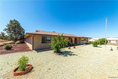7922 E Saddleback Dr, Kingman, AZ 86401 photo 4