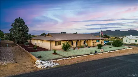 7922 E Saddleback Dr, Kingman, AZ 86401 photo 3