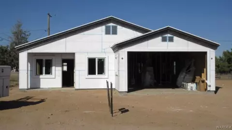 2205 E Devlin Ave, Kingman, AZ 86409