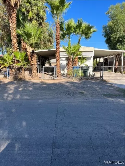 1821 Forest Dr, Bullhead City, AZ 86442
