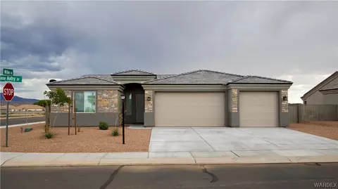 2170 Gene Autry Dr, Kingman, AZ 86409