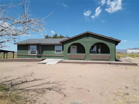 3935 W Abrigo Dr, Golden Valley, AZ 86413