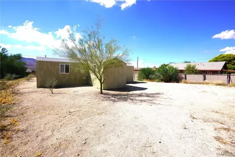 12223 S 3rd St, Yucca, AZ 86438