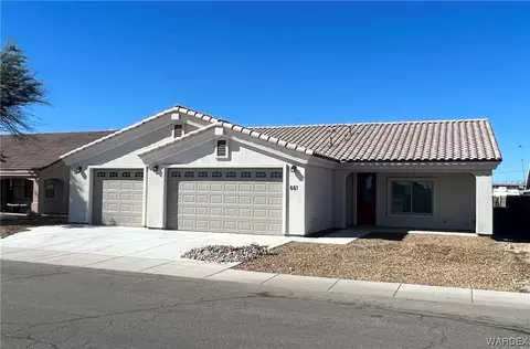 661 Primrose Ln, Bullhead City, AZ 86442