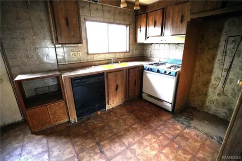 2810 E Ames Ave, Kingman, AZ 86409 photo 6