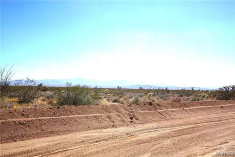 000 E Cicio Rd, Yucca, AZ 86438 photo 6