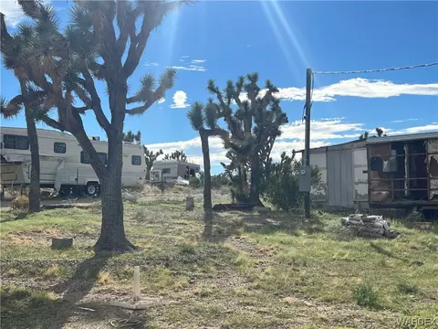 18177 N Lost Mine Dr, Dolan Springs, AZ 86441