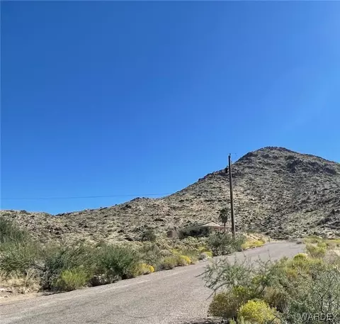 0 N Bluff Rd, Golden Valley, AZ 86413