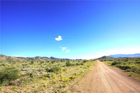 000 E Five Wells Rd, Kingman, AZ 86409 photo 8