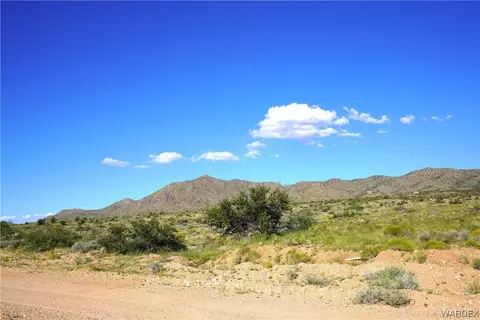 000 E Five Wells Rd, Kingman, AZ 86409 photo 3