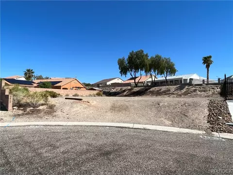2423 E Pawnee Cir, Fort Mohave, AZ 86426