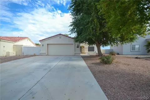 1576 E Puma Rd, Mohave Valley, AZ 86440