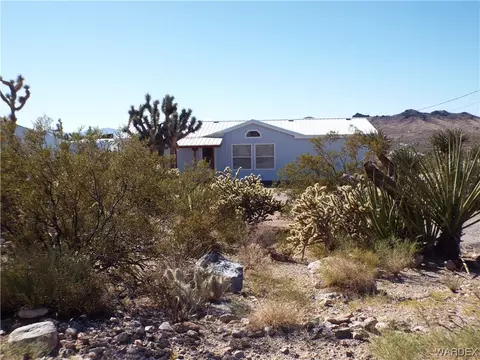 16565 N Lariat Dr, Dolan Springs, AZ 86441
