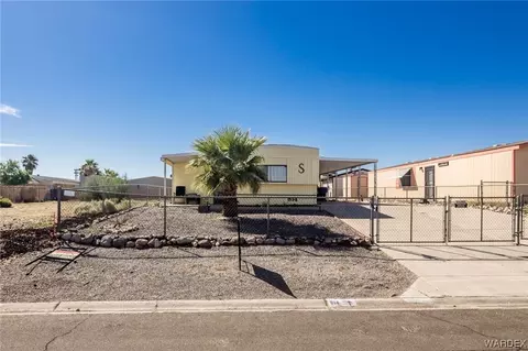 814 Holly St, Bullhead City, AZ 86442