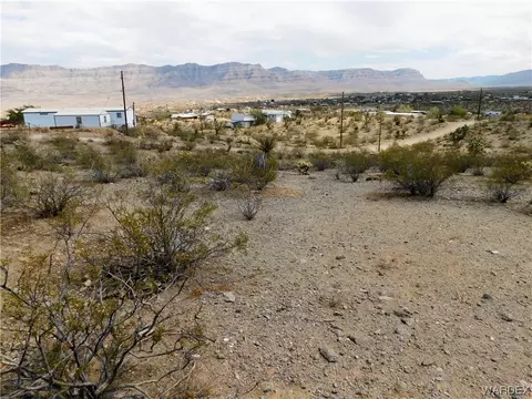 780 W Silver Creek Dr, Meadview, AZ 86444