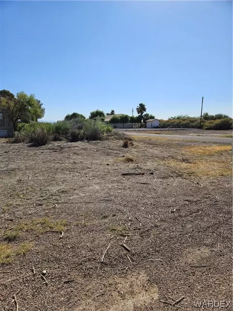 1945 E Agua View Rd, Mohave Valley, AZ 86440