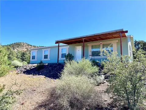 7677 N Christmas Tree Dr, Hackberry, AZ 86411