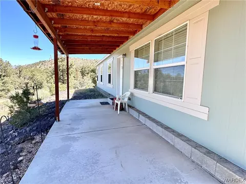 7677 N Christmas Tree Dr, Hackberry, AZ 86411 photo 2