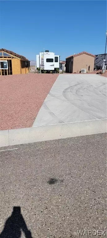 2333 Alamogordo Ln, Bullhead City, AZ 86442