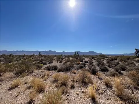 28292 N Crestview Dr, Meadview, AZ 86444