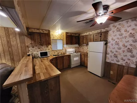 1155 E Spencer Dr, Meadview, AZ 86444 photo 9