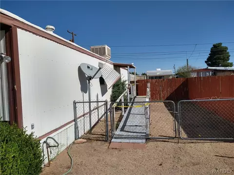3585 E Warbler Ln, Kingman, AZ 86409 photo 2