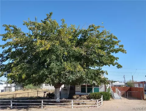 3585 E Warbler Ln, Kingman, AZ 86409