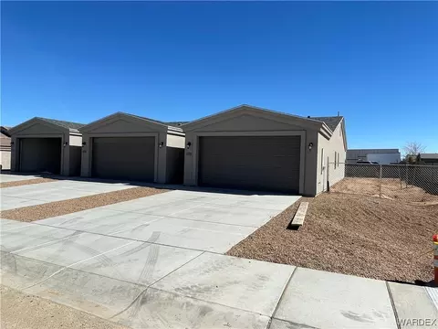 3530 N Lomita St, Kingman, AZ 86409