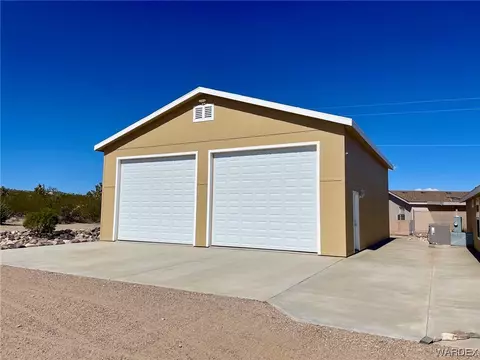 635 E Dellenbaugh Dr, Meadview, AZ 86444 photo 4