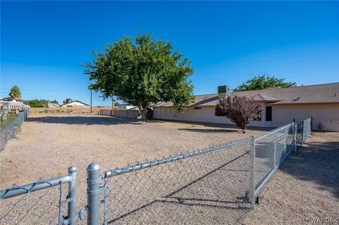 2215 E Suffock Ave, Kingman, AZ 86409 photo 4