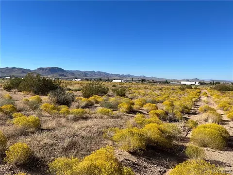 000 N Apache, Kingman, AZ 86401 photo 4