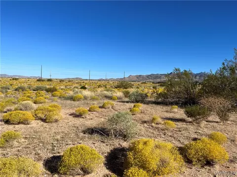 000 N Apache, Kingman, AZ 86401 photo 7