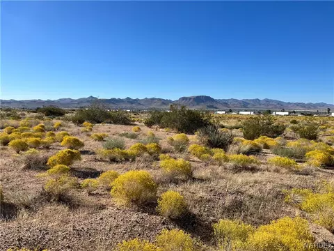 000 N Apache, Kingman, AZ 86401 photo 9