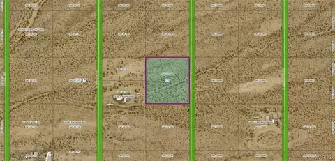 000 S Arizola Rd, Yucca, AZ 86438