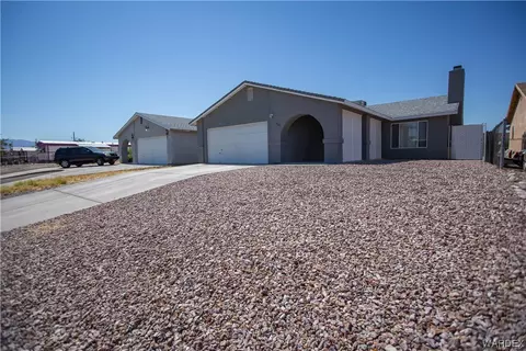 960 Holly St, Bullhead City, AZ 86442