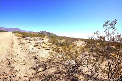 000 E Arroyo Rd, Yucca, AZ 86438 photo 6