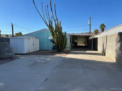 1805 Cyprus Ln, Bullhead City, AZ 86442
