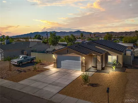 1857 Bluebonnet Blvd, Bullhead City, AZ 86442